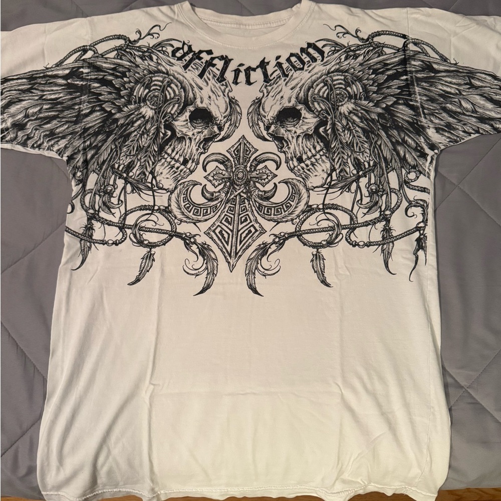 Affliction Men's White and Black Graphic Tee
